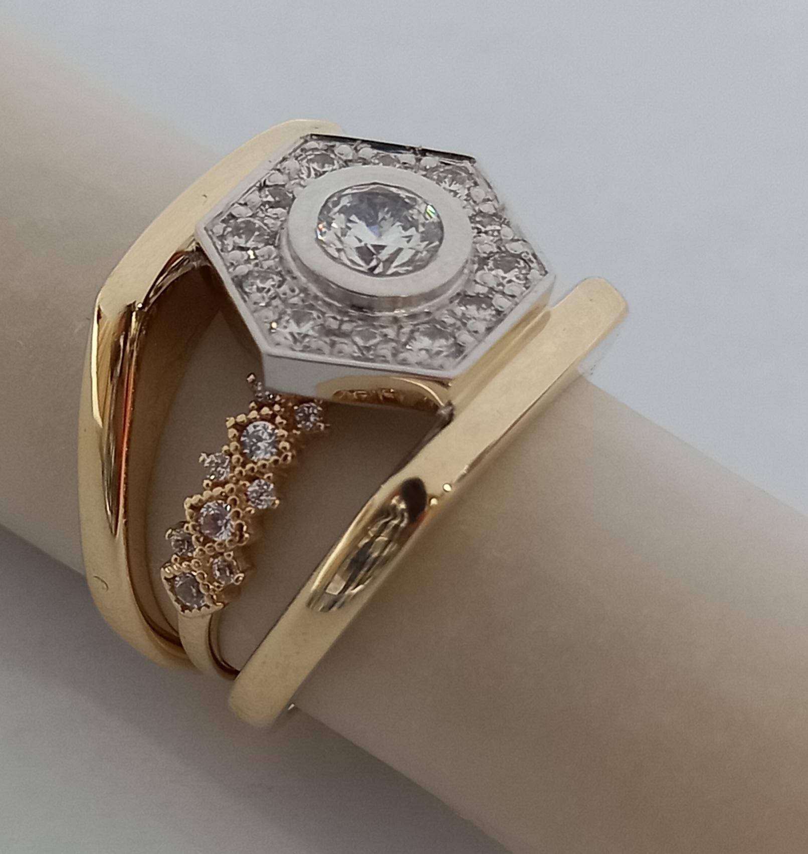 Custom gold and diamond ring